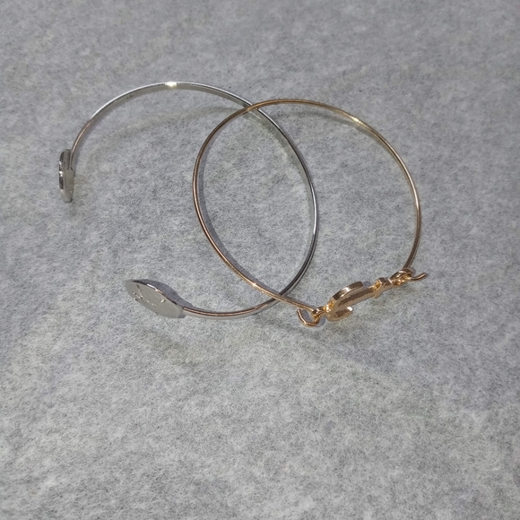 Sand dollar & Anchor bracelets - Picture 2 of 6